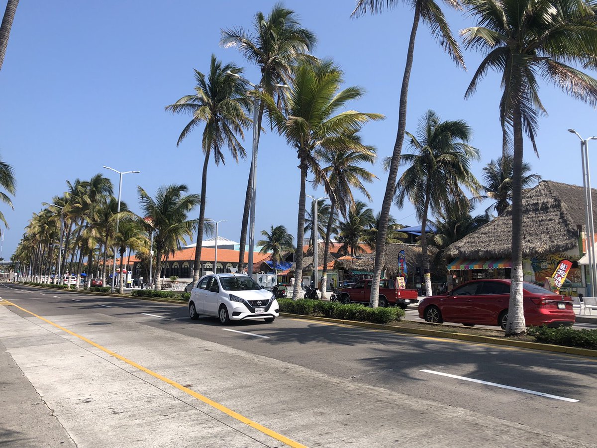 AracelyBaizabal's tweet photo. Así luce la ciudad de #Veracruz este medio día ,antes de que se meta el #norte que se espera de más de 110 kilómetros por hora por el #ff31 https://t.co/aAzScoPemH