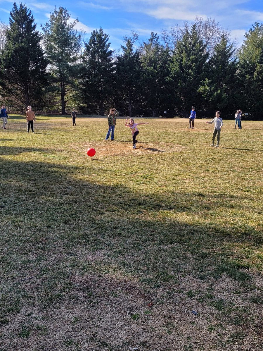 McLeanSchoolPE's tweet photo. Fun Friday!! 5th grade kickball game. #mcleanschool #ilovePE https://t.co/LmH7Ek2gna