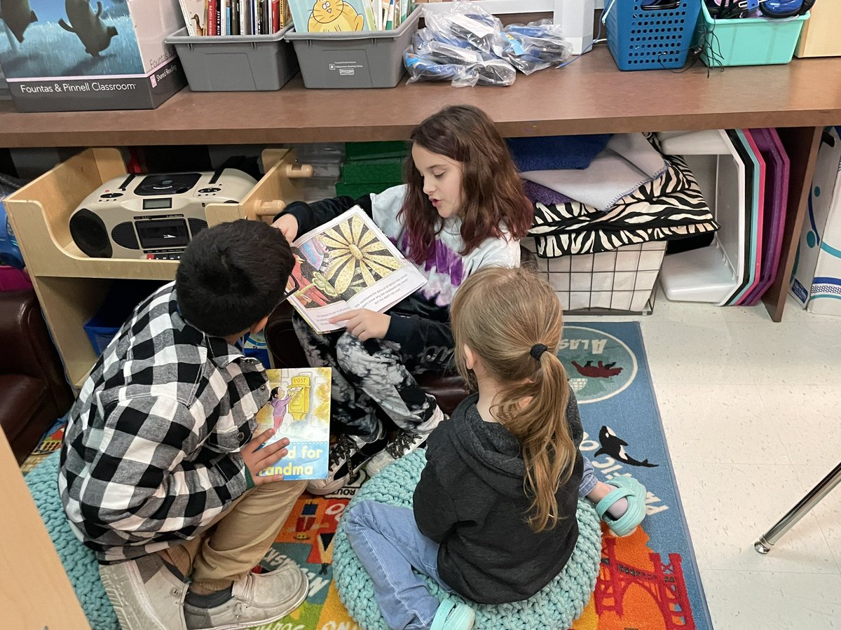 PolandDenise's tweet photo. Ms. LaLonde’s 2nd grade Pirates shared the love of reading with kindergartners today. @R_FISD @jillmariewil @TidwellBrittani @Hail_Ngo @DrJosh_Garcia @cllowery #readingbuddies #LiveOakLearningCenter https://t.co/CQJpHu0MrZ