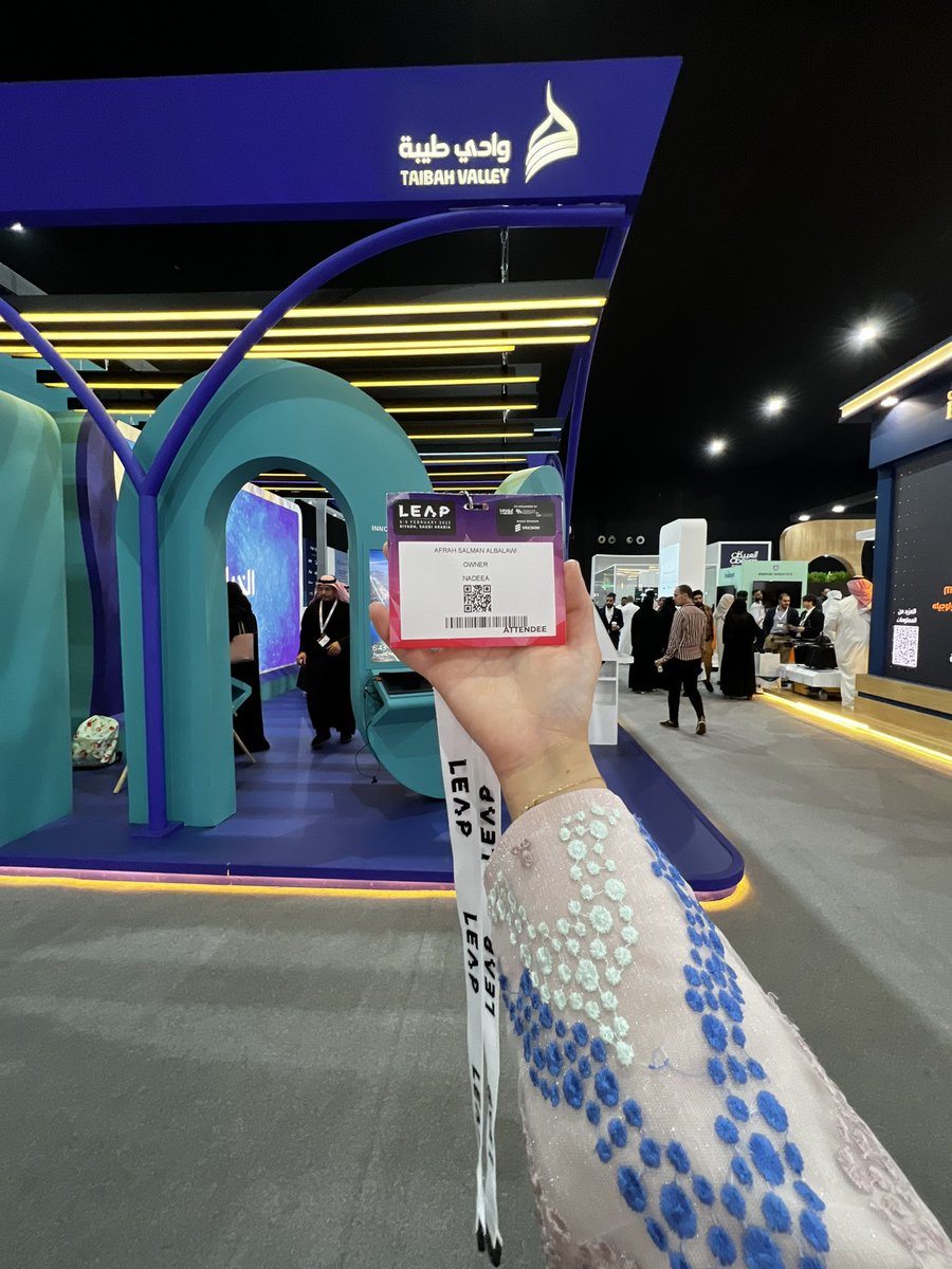 afrahalba's tweet photo. من جناح وادي طيبة #LEAP 

الإنتماء والولاء لأول محطة لي من دخولي لعالم البزنس هنا لقيت أجوبة الأسئلة، تعلمت وتطورت داخل أروقة الوادي تحت إشراف نخبة من الخبراء والمستشارين

والأهم وادي طيبة يستعدون لإستقبالكم في الدفعة السادسة من مسابقة طيبة تبتكر لبناء الشركات الناشئة #وادي_طيبة https://t.co/3cmOXMQwbz