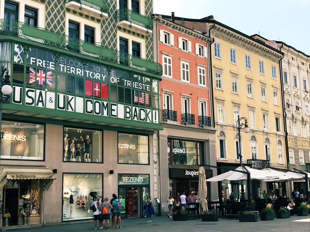 Welcome to the Free Territory of Trieste! 🇺🇸🇬🇧 #flagfriday #FTT #Trieste 
triestelibera.one/home/english/t…