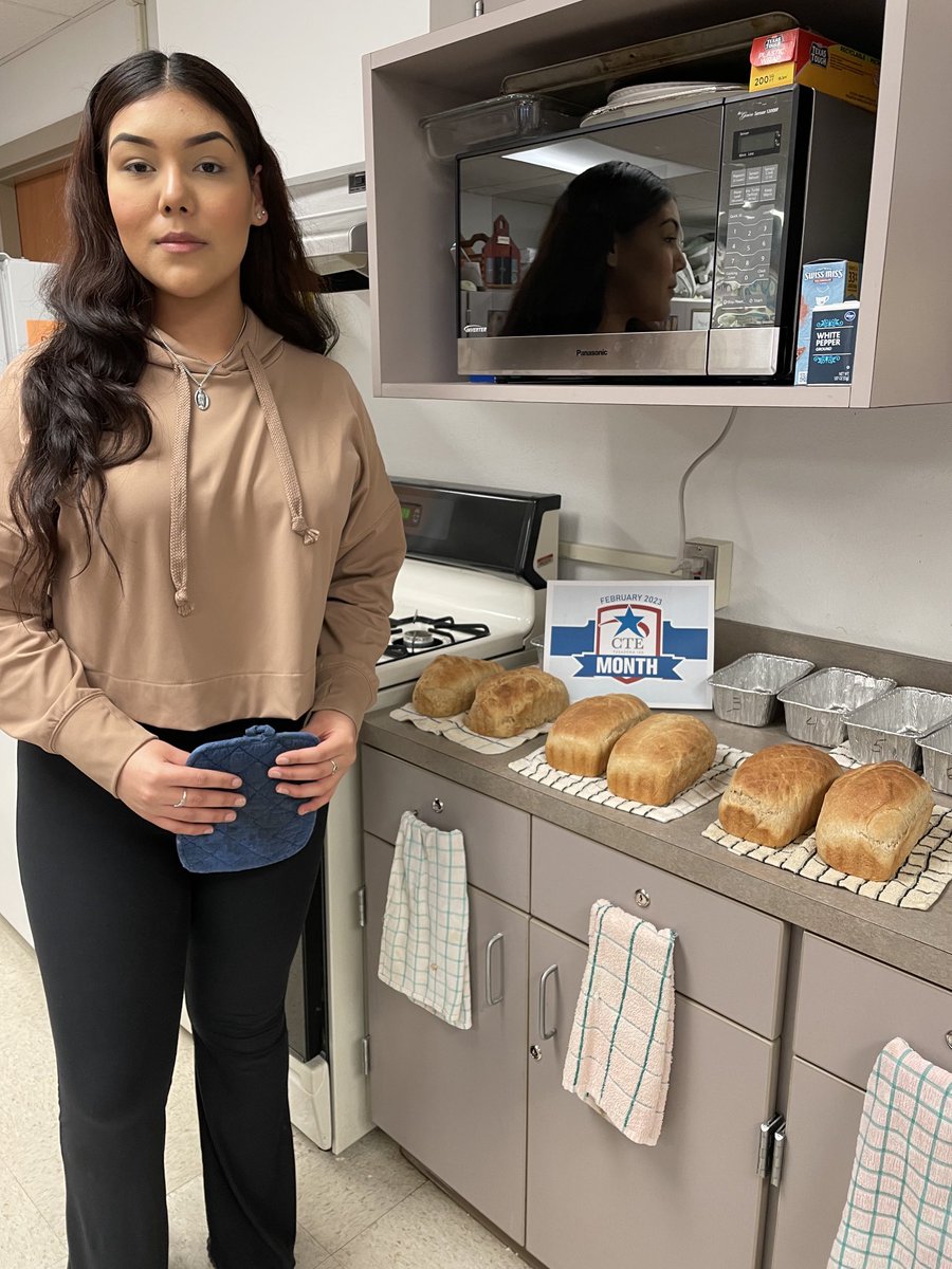 amccagg1's tweet image. Future proud moms! #PISDCTE
#PISDCTEMonth2023
#PISDCTEAllStars
#Futureteachrs
#Culinary
#bakeforgood