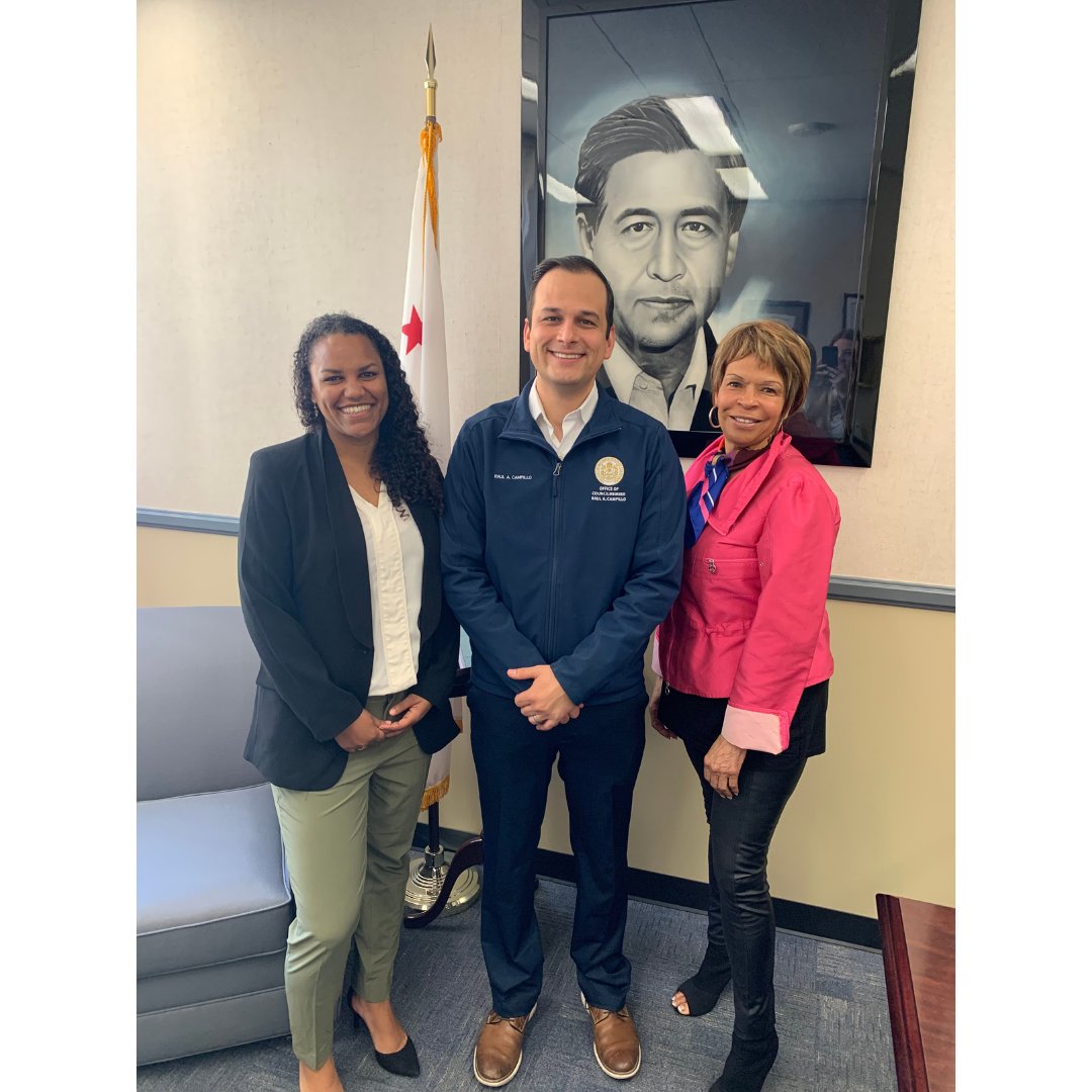 CMRaulCampillo's tweet photo. Thank you, Donna DeBerry, Pres &amp; CEO &amp; Sharmila Hall Director or Operations, of @csdblackchamber for having an open conversation on how I can support Black-owned businesses in D7 &amp; the entire SD region as a whole. It's imperative that we support our local Black &amp; Brown businesses https://t.co/MWaPTIlL1U