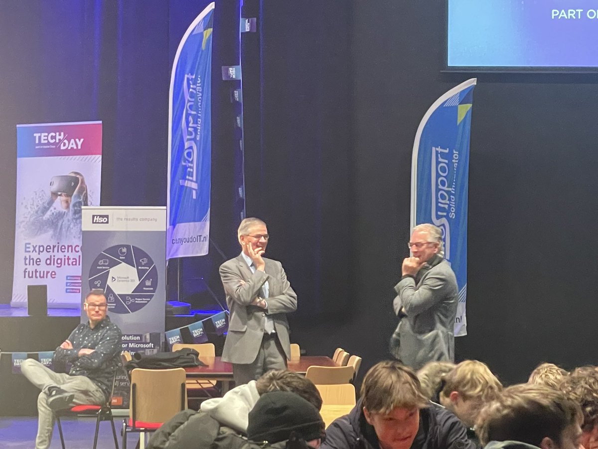 gvalkenburg's tweet photo. Het was me het dagje wel.. Iedereen bedankt voor hulp, sponsoring, blije gezichten, publiciteit, etc! GameBattle is ook gestart inmiddels. https://t.co/uGnmpwHlxV