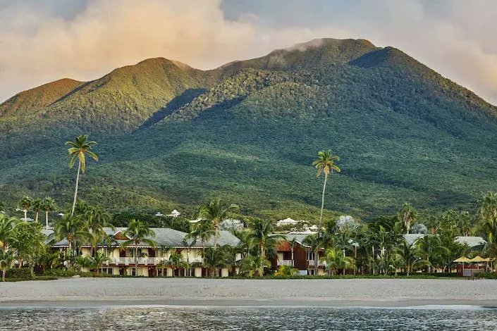 wheelsup_'s tweet photo. With new packages, promotions and pickleball, Four Seasons Resort Nevis is the place to be in 2023

@TourismNevis; @StKittsTourism; @FourSeasons 

#TravelAgent #TravelAdvisor #StKitts #Caribbean #Nevis #FourSeasons #TravelAgency #globalagents #follow https://t.co/iQZH3lFZM0