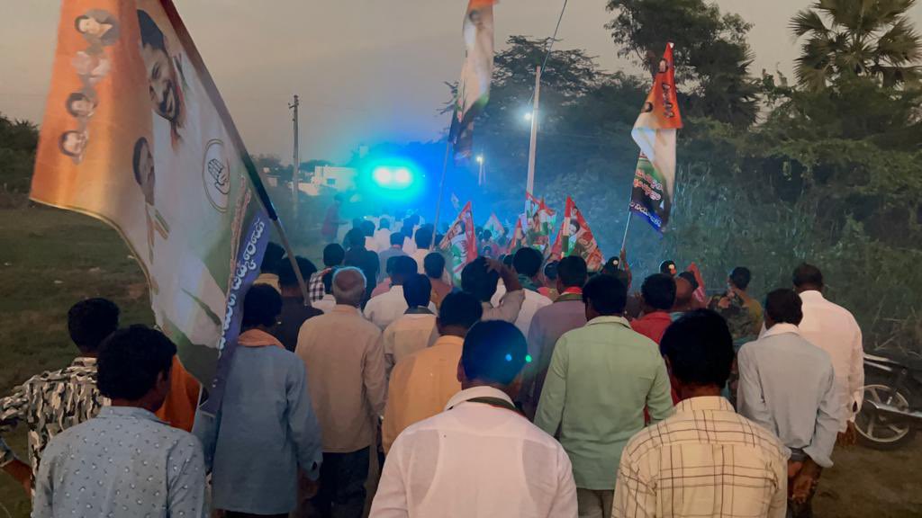 Ramesh_R_Patel's tweet photo. February 10:: #HathSeHathJodoYathra 3rd day completed 14 kms Mahapadayatra in the villages of Rayanigudem, Rupaalagudem, K.T Annaram.
#HathSeHathJodo
#Mahapadayatra
@INCIndia @INCTelangana
@priyankagandhi
@revanth_anumula
@KomatireddyKVR https://t.co/Q2sF4tj0ID
