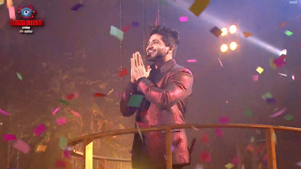 BollySpy's tweet photo. #BiggBoss16 | On a scale of 1 to 10, How would you rate #ShivThakare's Journey video? #BB16 #BiggBoss https://t.co/KiR8PwgXqK