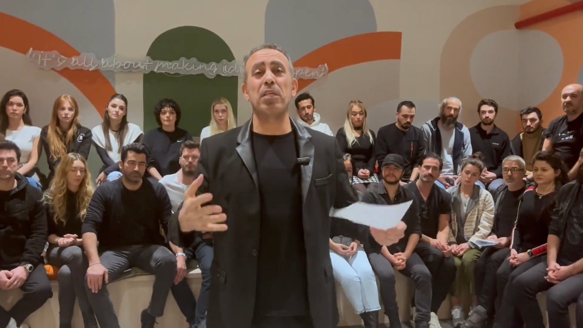 Haluk Levent'in arkasına aldığı güce, o isimlere bakar mısınız?
Tüm ülke onun arkasında, yanında. İyi ki var.