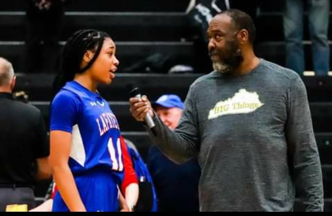 kybigthings's tweet photo. The #LadiesNight player of the game @LHSHOOPS21 @belle_combs11 talks with @CoachTruck https://t.co/MZd2XFC28Q