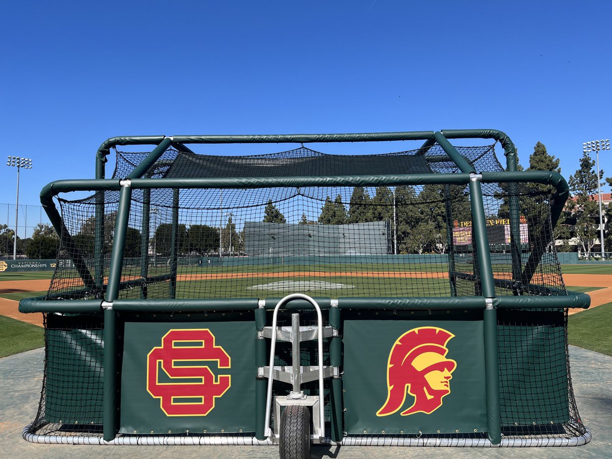 turntwo17's tweet photo. Dedeaux Field getting dialed in! βπ½ Big thanks to β¦@NettingProsβ© https://t.co/OnunLeTB7L