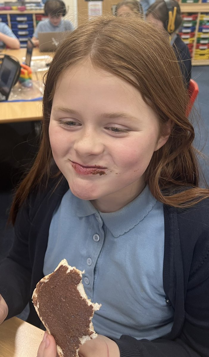 MissERowbottom's tweet photo. A tasty toasty treat to end the half term. I think itโs safe to say this was a highlight of the day ๐ #endofhalfterm @Sturtonhead https://t.co/uoCJdo6f8S