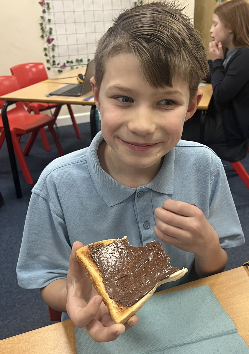 MissERowbottom's tweet photo. A tasty toasty treat to end the half term. I think itโs safe to say this was a highlight of the day ๐ #endofhalfterm @Sturtonhead https://t.co/uoCJdo6f8S