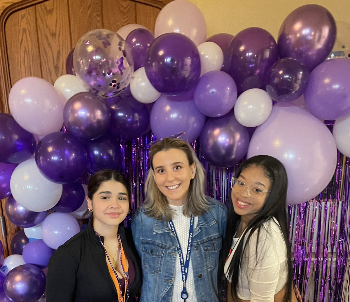 ;
So much love for today’s P.S. I love you day! 💜
Thank you M. Zahed and students for the positive energy and messages shared all week 💜
;