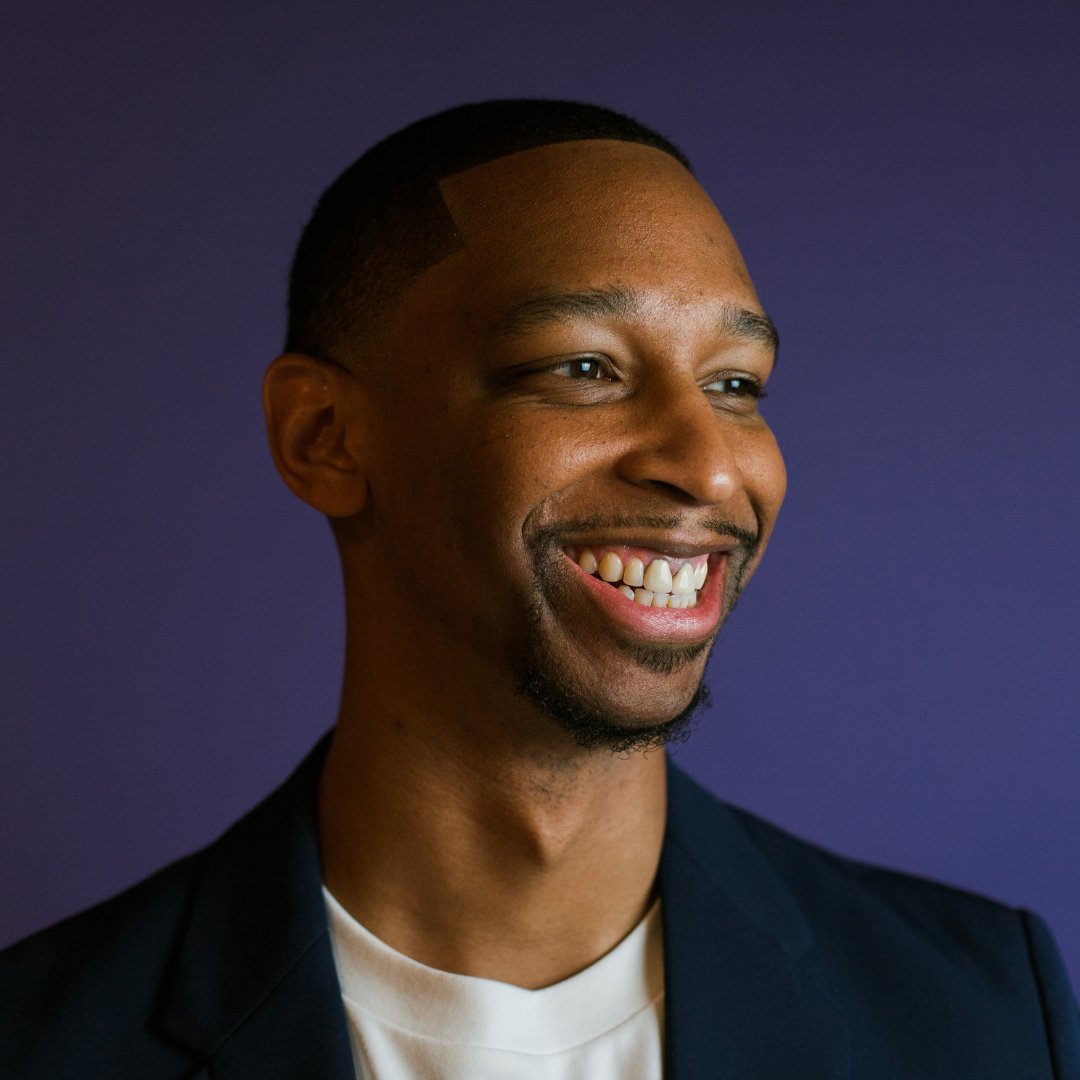 ASCAPFoundation's tweet photo. 🎉CONGRATS @ArmandHutton '22 ASCAP Foundation Joe Raposo Awardee🏆Bass singer/songwriter/producer &amp; Grammy-nom arranger! Worked w/ @Take6official,@QuincyDJones,@LionelRichie🔥Started as @Naturally7 member🎶 Founder➡️@HuttonRecords, VP of Nashville Chapter of Recording Academy👏 https://t.co/tx4XsRb9A2