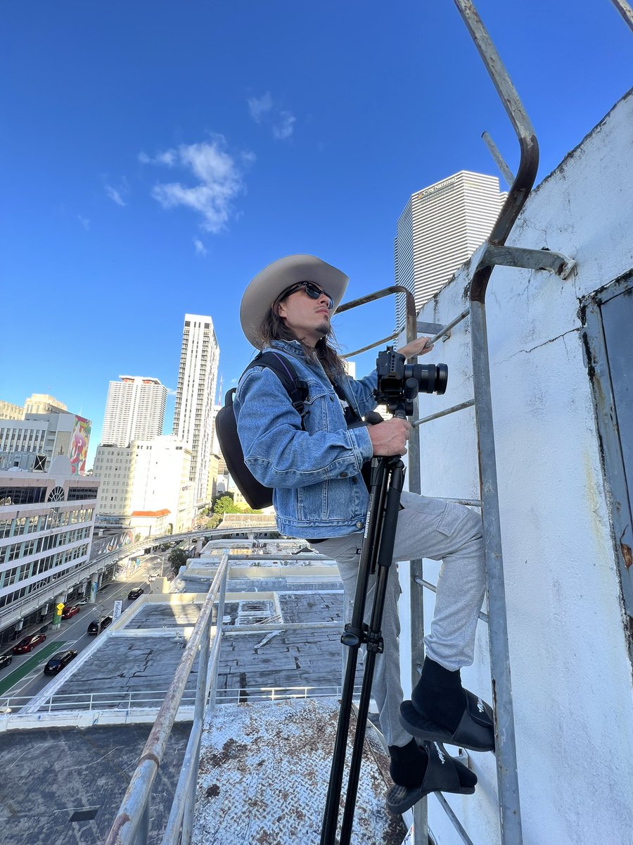 MatthewHoyos's tweet photo. I heard they found some ancient artifacts in Brickell 🤔 https://t.co/yAcpT7mcQl