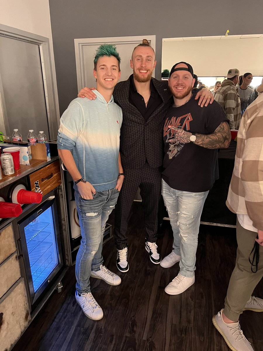 timthetatman👑 tweet media