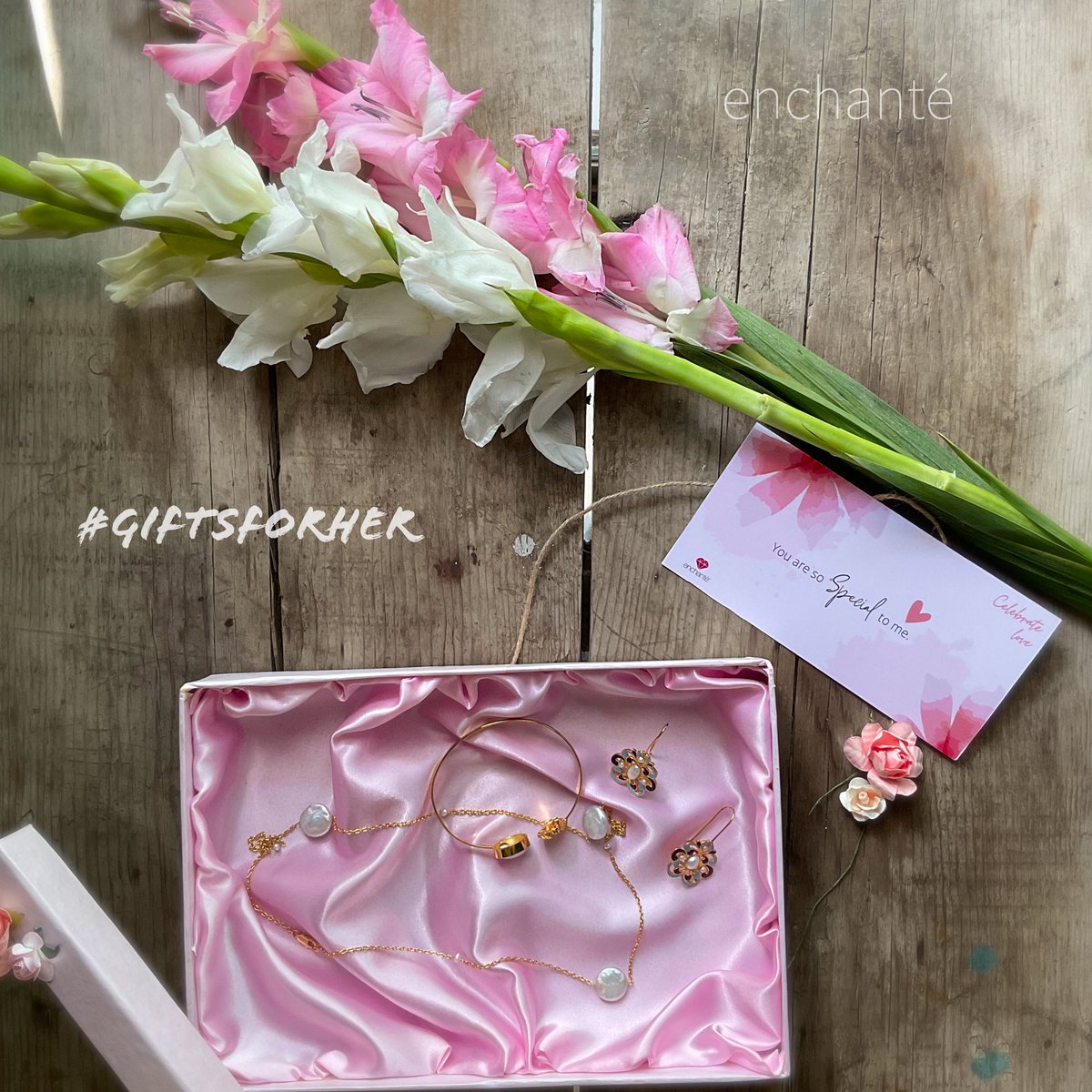 EnchanteSilver's tweet photo. In a world full of heartbreak and sadness, let’s spread some kindness and smiles. Let’s celebrate Love! 
Let that Special some one know how much they mean to you. Avail our special February offers for these beautiful gift boxes! (Limited Edition)
DM on Instagram for details. https://t.co/xwcdRu9bNn
