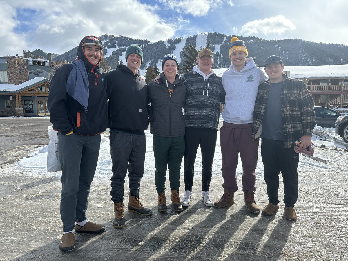 JohnJiv's tweet photo. The boys are back ! ⁦@jackjewell15⁩ ⁦@oliereese⁩ https://t.co/GJkFBiHNhE