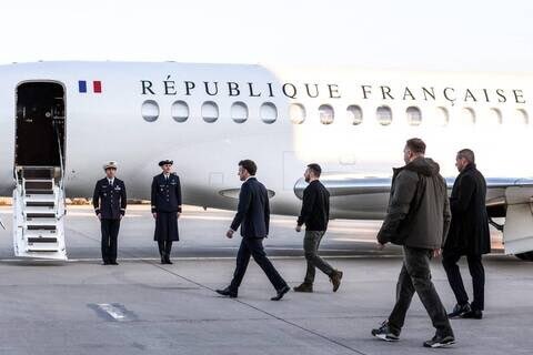An absolute triumph for French diplomacy. President Zelensky heads for Brussels in a huge (French Republic) emblazoned jet