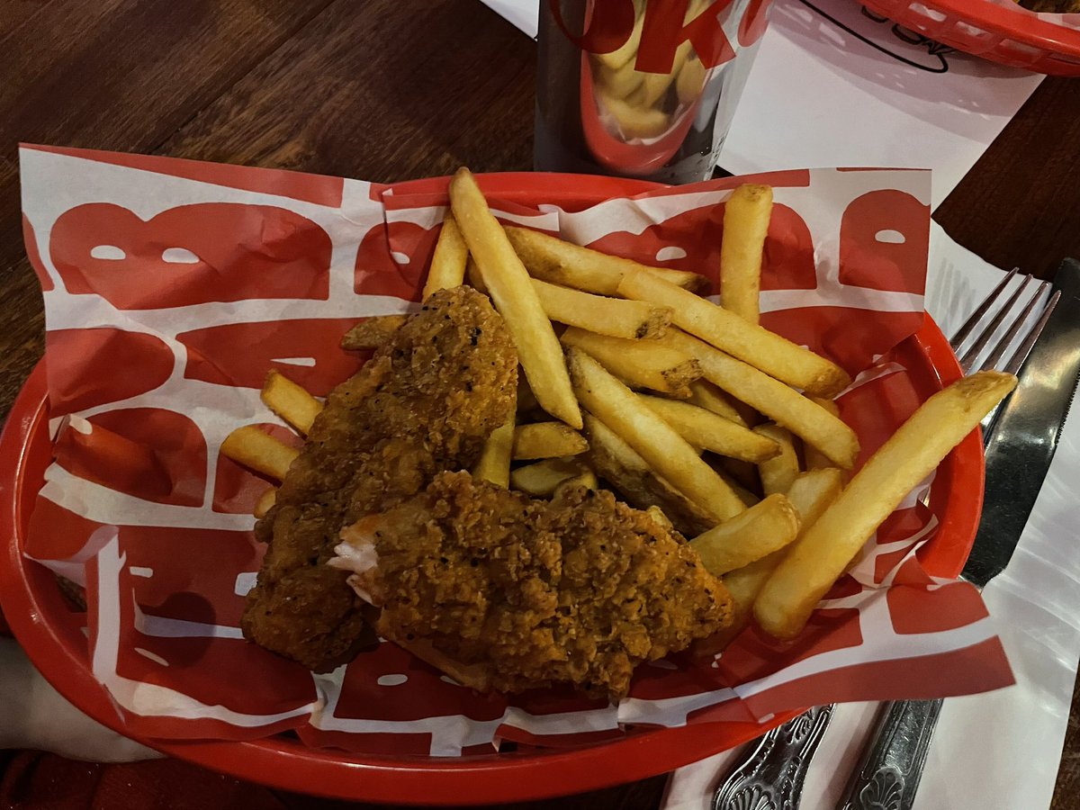 Marie Louise McConville tweet media