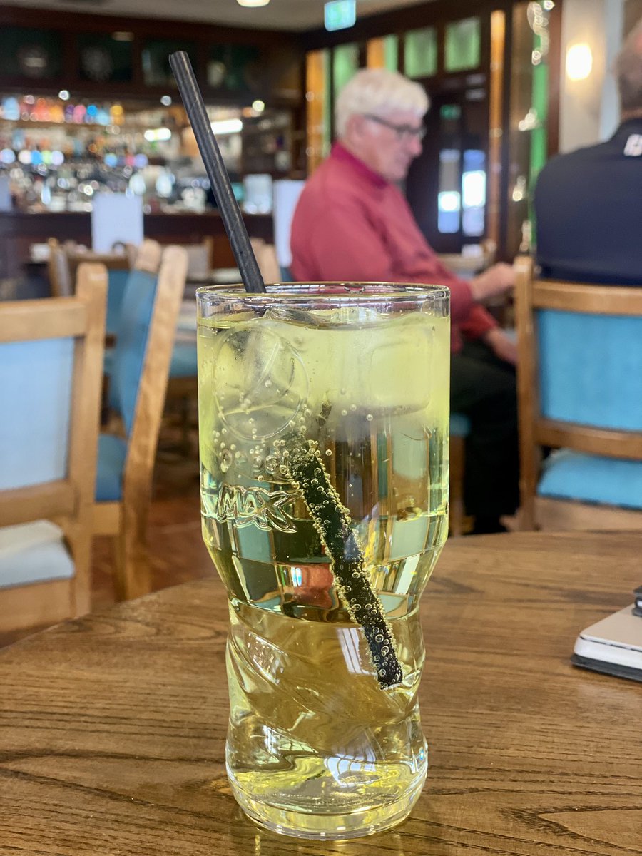 Delicious light lunch at <a href="/OakeVenue/">Oake Manor</a> today with <a href="/modeconsult/">Gary Fisher</a> Great place for a meeting, impressive bacon and sausage baguettes, lovely long refreshing drinks and beautiful views across the #golfcourse 🥤 ⛳️ 

#FridayVibes #meetings #Lunchtime