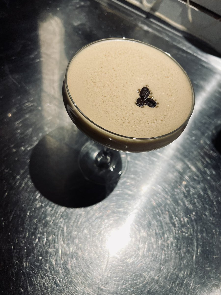 OrtmanAstrid's tweet photo. För första gången ett nyårslöfte som jag (än så länge) lyckats hålla mer än en vecka.
Veckans drink: Espresso Martini https://t.co/UWlausLgcu