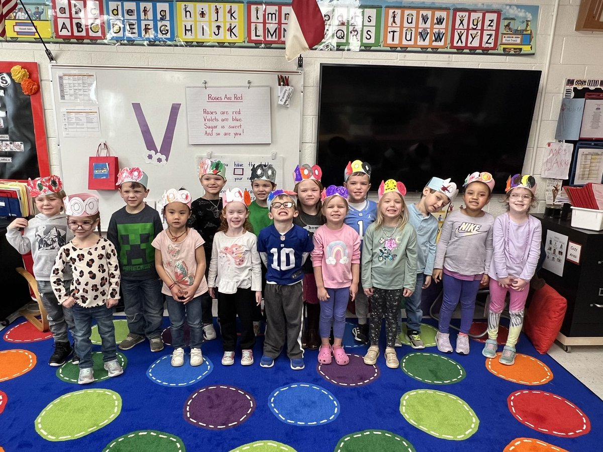 These PreK kiddos are 100 days smarter! #100thdayofschool #ignitelearningBCPS <a href="/ves_tigers/">Valdese Elementary</a> <a href="/BurkeCoSchools/">BCPS</a>