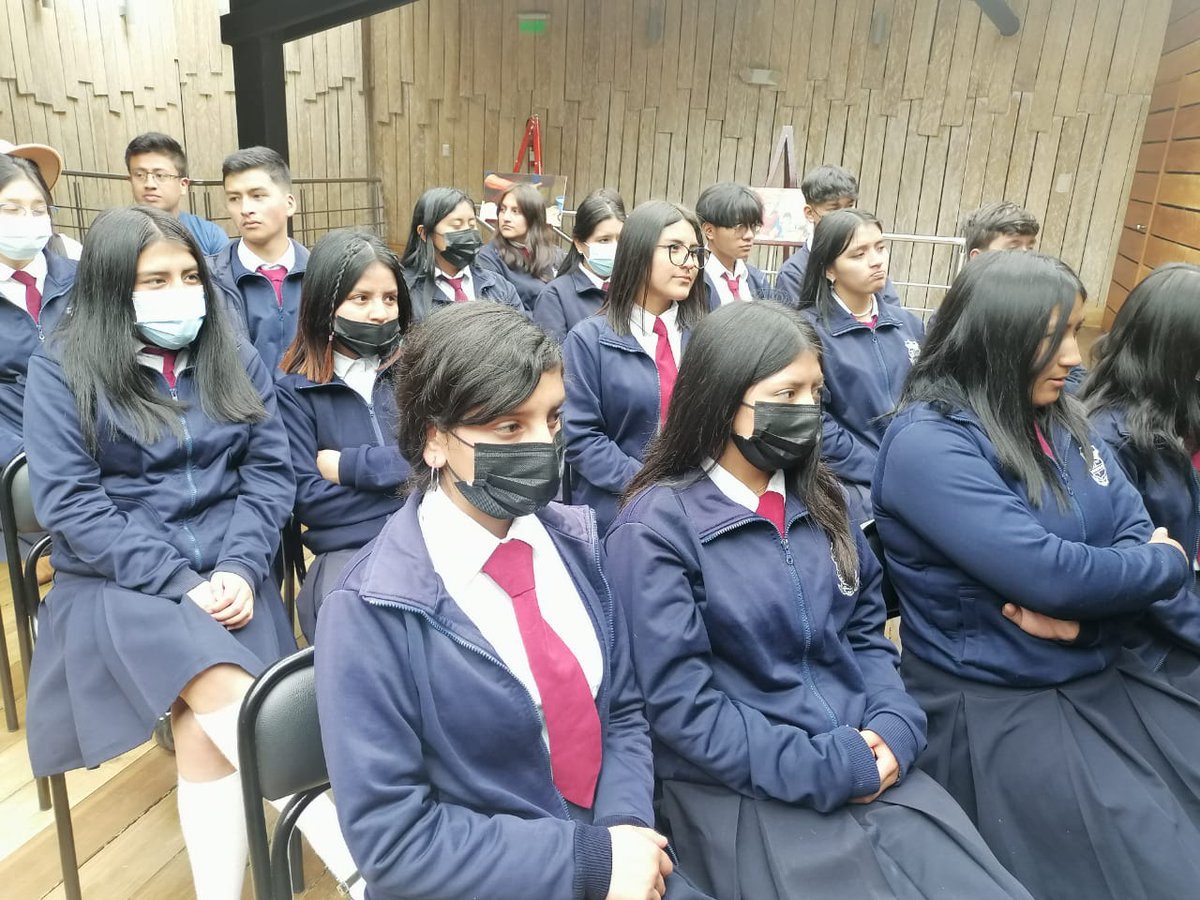INPCEcuador's tweet photo. En Cuenca, el @INPCEcuador, @CulturaCue, @udecuenca y el Gad Parroquial de Baños realizan la presentación del libro "Baños: la memoria habitada".
Esta obra nos invita a conocer esta parroquia a través de su gente que plasma su vida en la construcción de su patrimonio e identidad. https://t.co/1EZUn4kNbV