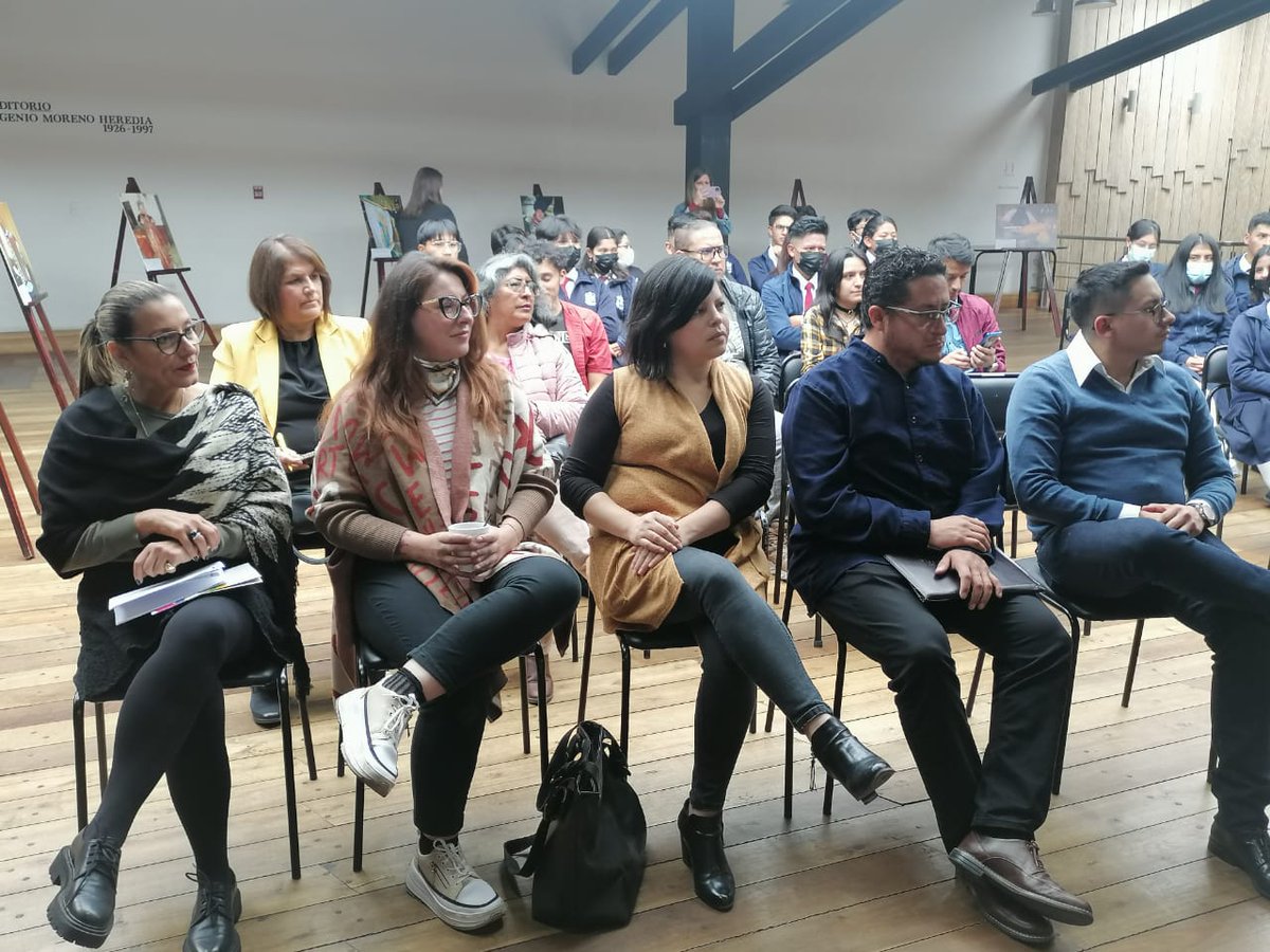 INPCEcuador's tweet photo. En Cuenca, el @INPCEcuador, @CulturaCue, @udecuenca y el Gad Parroquial de Baños realizan la presentación del libro "Baños: la memoria habitada".
Esta obra nos invita a conocer esta parroquia a través de su gente que plasma su vida en la construcción de su patrimonio e identidad. https://t.co/1EZUn4kNbV