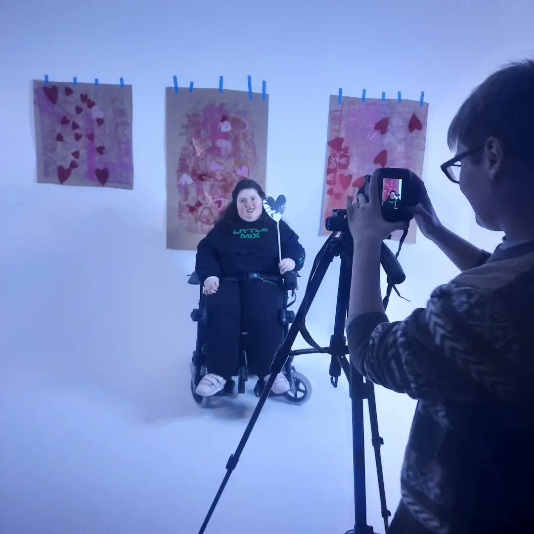 Brilliant collaboration with our 1st year photographers and project choice art  students today. Fabulous valentines theme creativity! <a href="/gatesheadcoll/">Gateshead College</a>