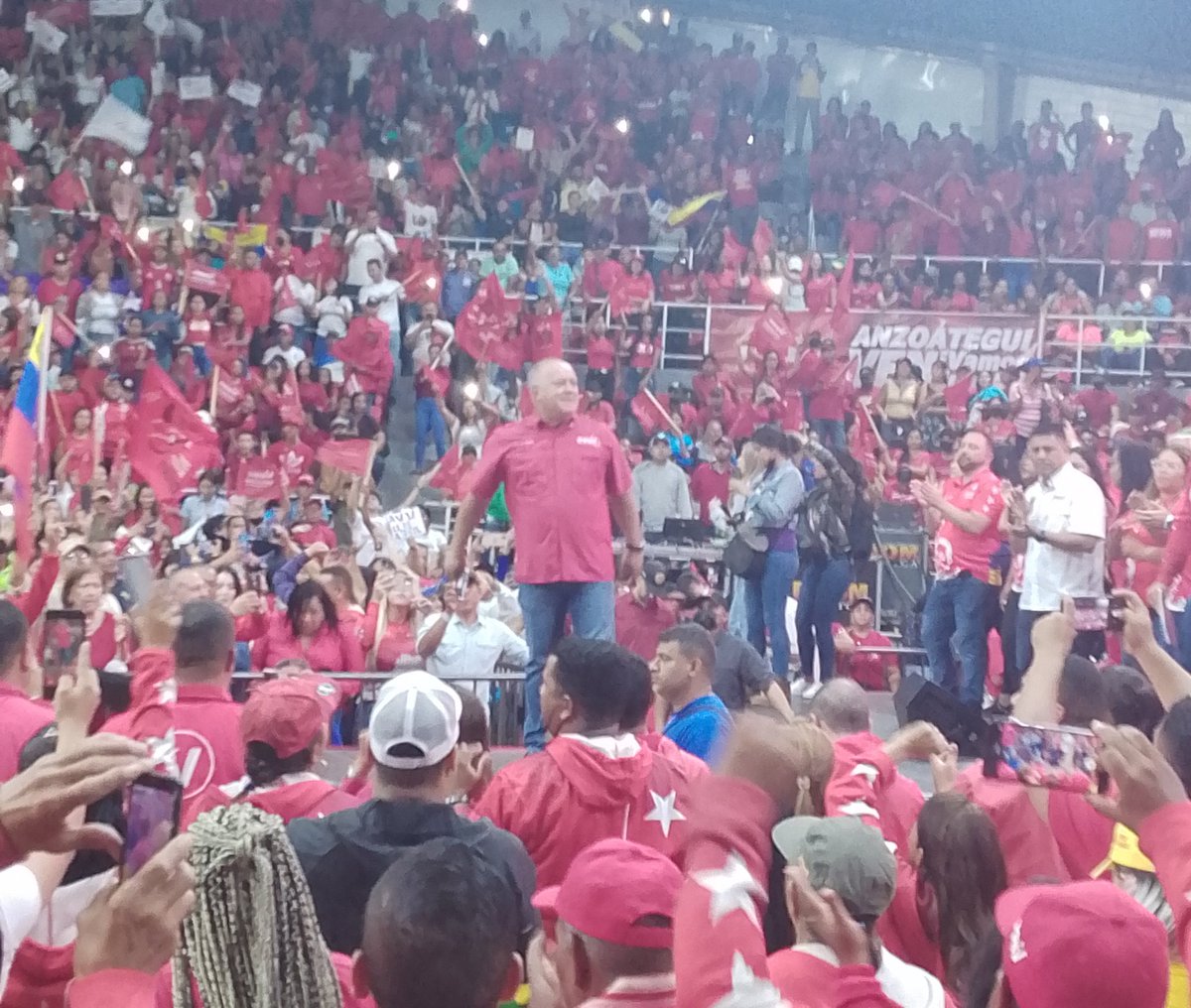 letimerrodrigue's tweet photo. ANZOATEGUI presente y siempre consecuente @dcabellor @guillermocompa1 @luismarcanos https://t.co/hOGnUw8gfw