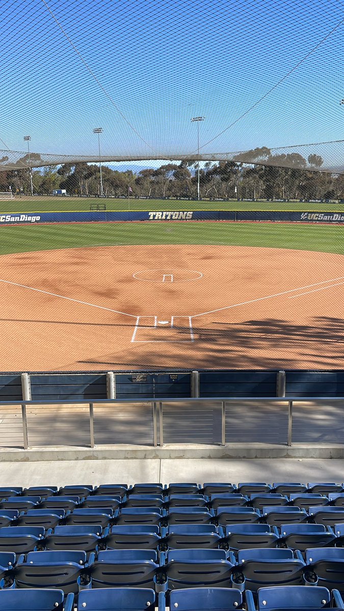 The La Jolla Invitational is set to start. Let the 2013 <a href="/UCSDsoftball/">UC San Diego Softball</a> season begin!!