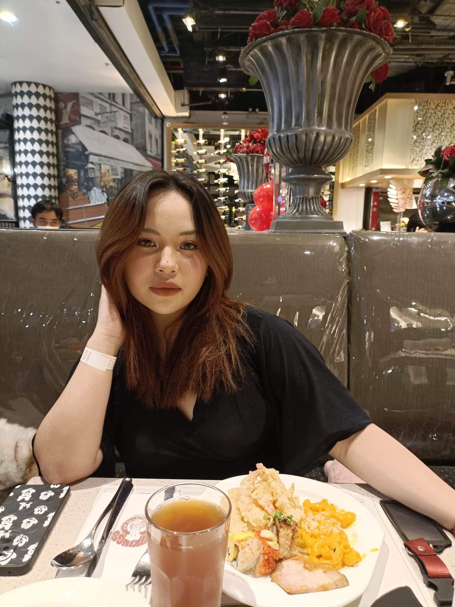 sabssoriano_'s tweet photo. birthday dump 🎈🥳 https://t.co/GKAieIJbzH
