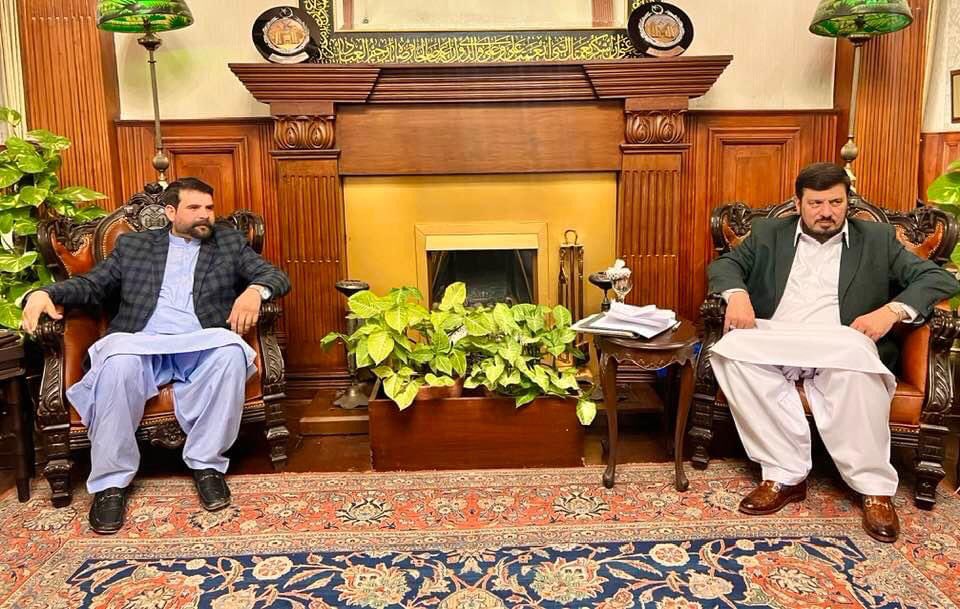 shahabjaji's tweet photo. صوبائی یوتھ اسمبلی کا وفد وزیر برائے بین الصوبائی رابطہ محمد وجاہت کی سربراہی میں گورنر خیبرپختونخوا حاجی غلام علی سے ملاقات کی۔
اس موقع پر ایگزیکٹو ممبر شہاب الدین اور دیگر ممبران بھی موجود تھے۔
#PYA4Youth
1/2 https://t.co/vMAJNXaRoV