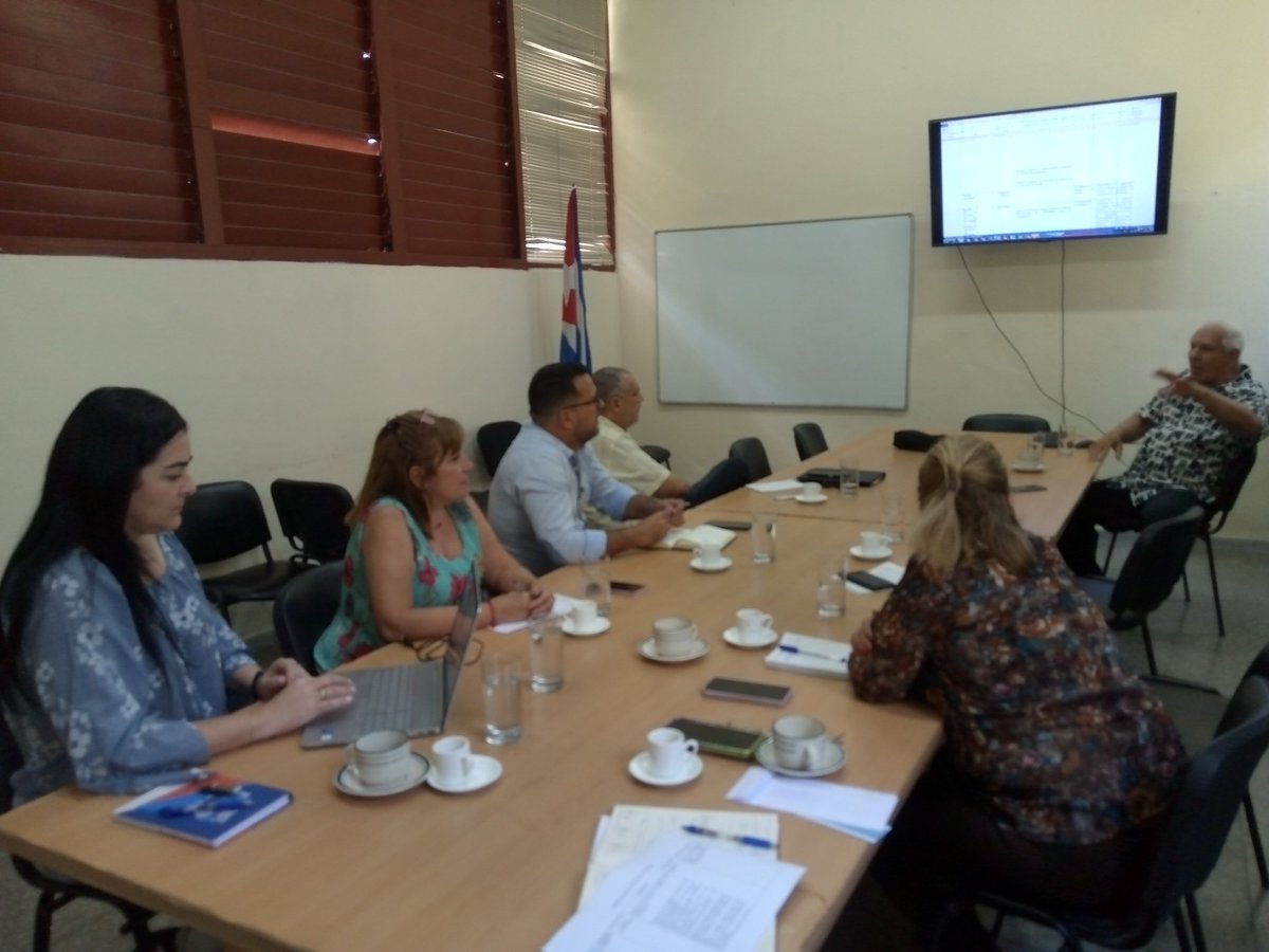 Encuentro de expertos y cuadros  de la especialidad de Medicina General Integral en la ENSAP para trabajar en las propuestas de competencias para directores de policlínicos. La preparación y formación de los cuadros constituye prioridad para el Sistema de Salud.