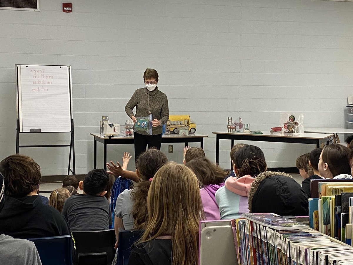 VenessaEwing4's tweet photo. Author visit today Secret Life of Squirrels, students were so engaged and asking great questions @giles_school https://t.co/L281WD39OY