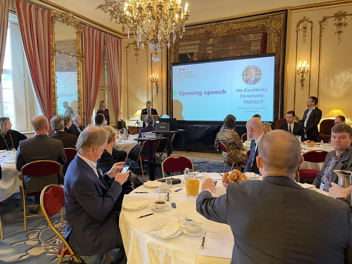 francedk's tweet photo. @3DSfrance visited the 🇫🇷 Embassy in 🇩🇰 to host an event with key leaders within the Offshore and Renewable Energy Ecosystem to discuss large infrastructure renewable energy projects, and the role of virtual twin technology in accelerating the energy transition https://t.co/WLubuEeSGV