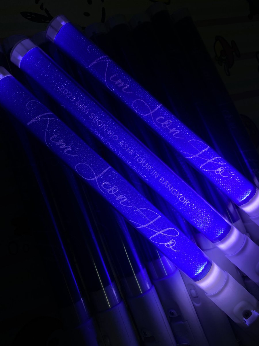 Tanyapa5's tweet photo. พร้อมส่งหน้าคอนแล้วคร้าาา สนใจทักแชทได้เลยคร้า#แท่งไฟ#KIMSEONHOinBKK2023 #คิมซอนโฮ #KimSeonHoInBKK https://t.co/6Fc6tsuCsv