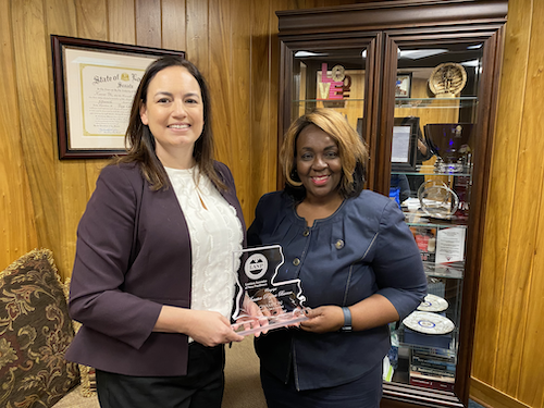 This week, LANP honored Senator Regina Barrow with the LANP Champion Award for Access to Care in Louisiana. We are grateful for her passion and commitment to bettering the health for Louisiana residents by improving access to care. #LANP #AccessToCareLA #lalege