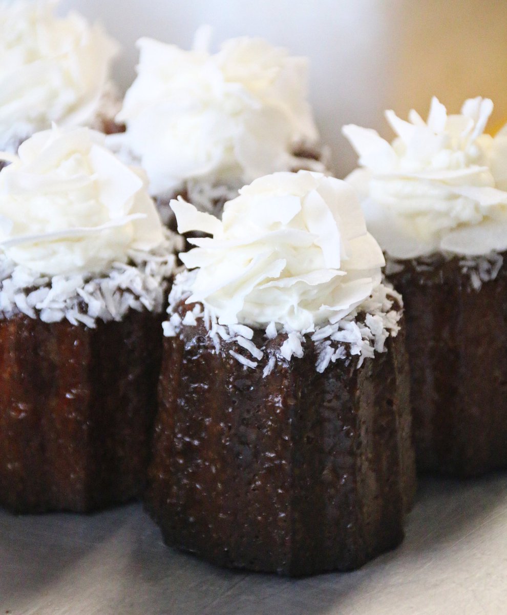 Isn’t our white chocolate and coconut #canelé ever so pretty?