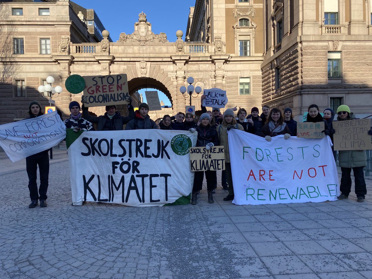 RT @gretathunberg@mastodon.nu
Climate strike week 234. #FridaysForFuture #ClimateStrike #ForestsAreNotRenewable.
mastodon.nu/@gretathunberg…