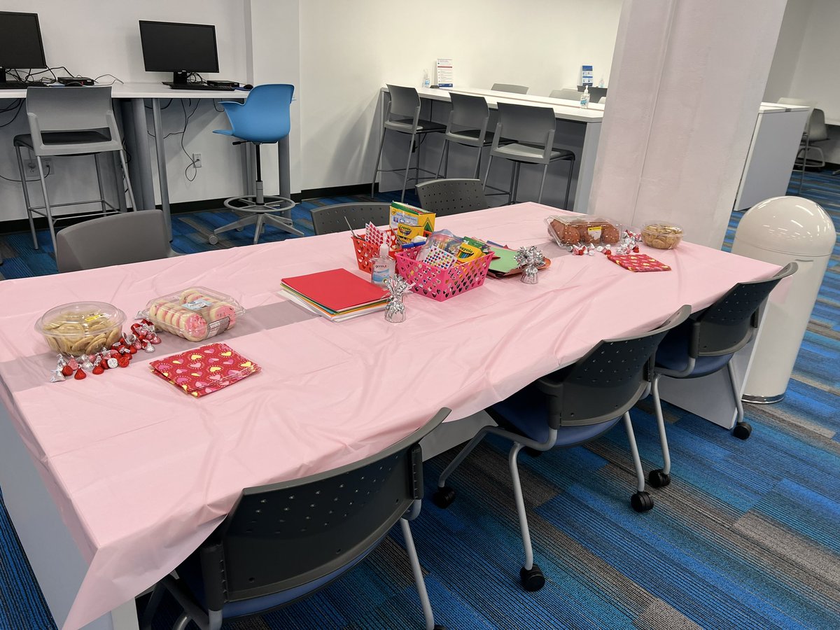 Come join SNACC and Student Congress at the commons and in the den at main campus for Valentine’s Day festivities!❤️💖

We will be writing Valentine’s Day cards for those in nursing homes who need extra love this year! 💌 There are also cookies for you to enjoy while writing!