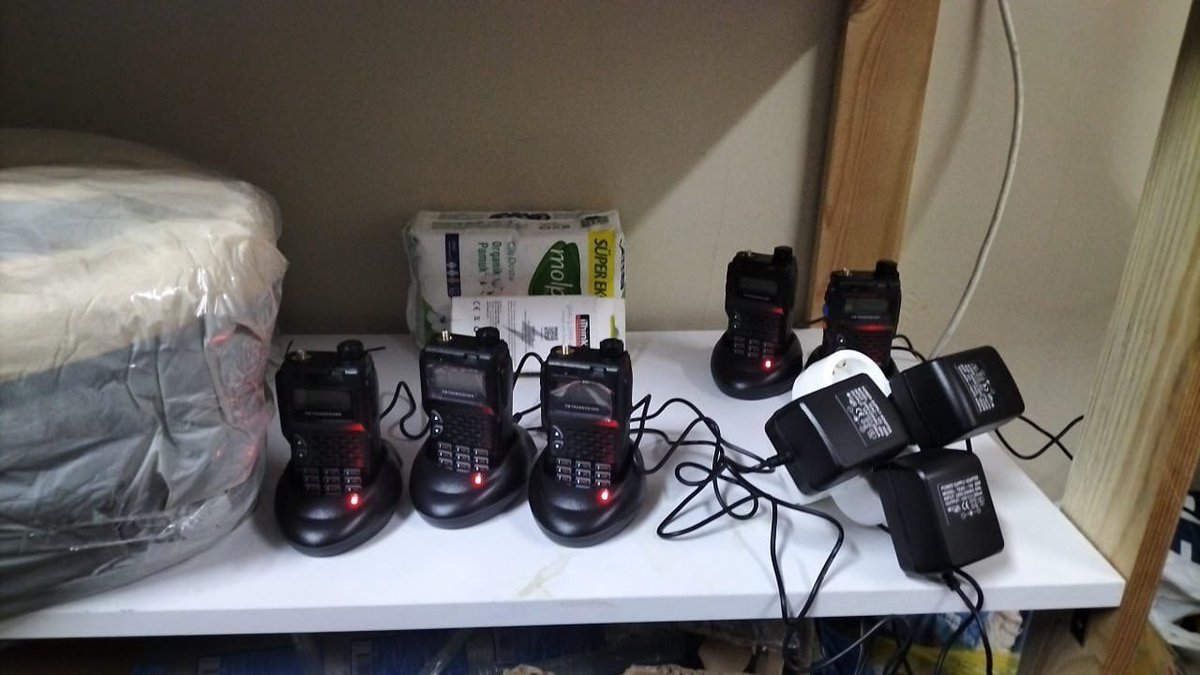 Bernardvi's tweet photo. Maandagochtend steunactie opgezet met Turkse vrienden vr direct dringende hulp nr de getroffen gebieden.
4 vrachtwagens vol reden al nr #Malatya, #Adıyaman, #Kahramanmaraş en #Hatay.
Wie financieel wil helpen, contacteer bernard.vanisacker@gmail.com https://t.co/E7C4B0RXvW