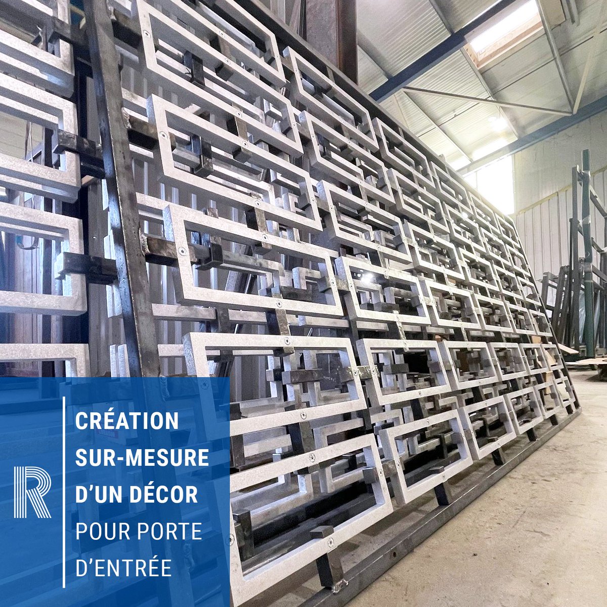 Rambault86110's tweet photo. ➡️ Création d’une #décoration pour porte d’entrée, en #acier martelé et assemblée en mi-fer tout vissé.

🧐 Marteler une plaque de #métal est une technique facile qui permet d’apporter de la texture !

Pour nous contacter, rendez-vous sur notre site internet ! https://t.co/ubovtSE3ks