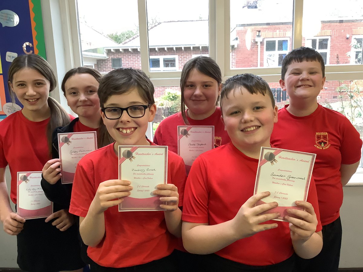 ChimpsYear6's tweet photo. Well done to our headteachers award winners! https://t.co/uRQJJ02Lvu