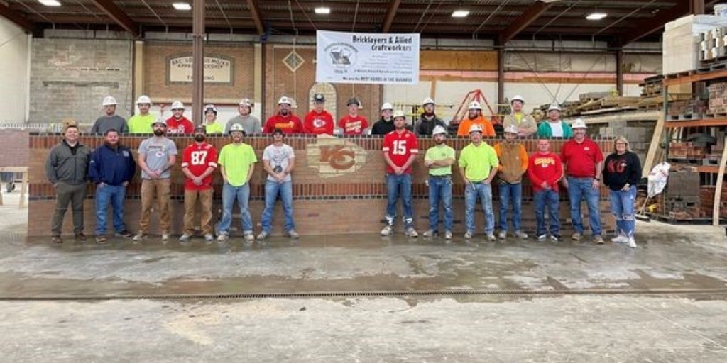 BuildersAssocKC's tweet photo. The Builders staff, family and apprentices of @IUBAC look forward to the Kansas City @Chiefs bringing the #SuperBowl Championship Trophy home this Sunday! ๐โค๏ธ๐๐
#ChiefsKingdom #GoChiefs #Win #BringItHome #RoadToAZ #SBLVII https://t.co/SNxDMPisAT