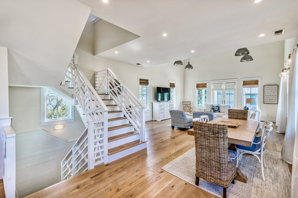 30A Cottages tweet media