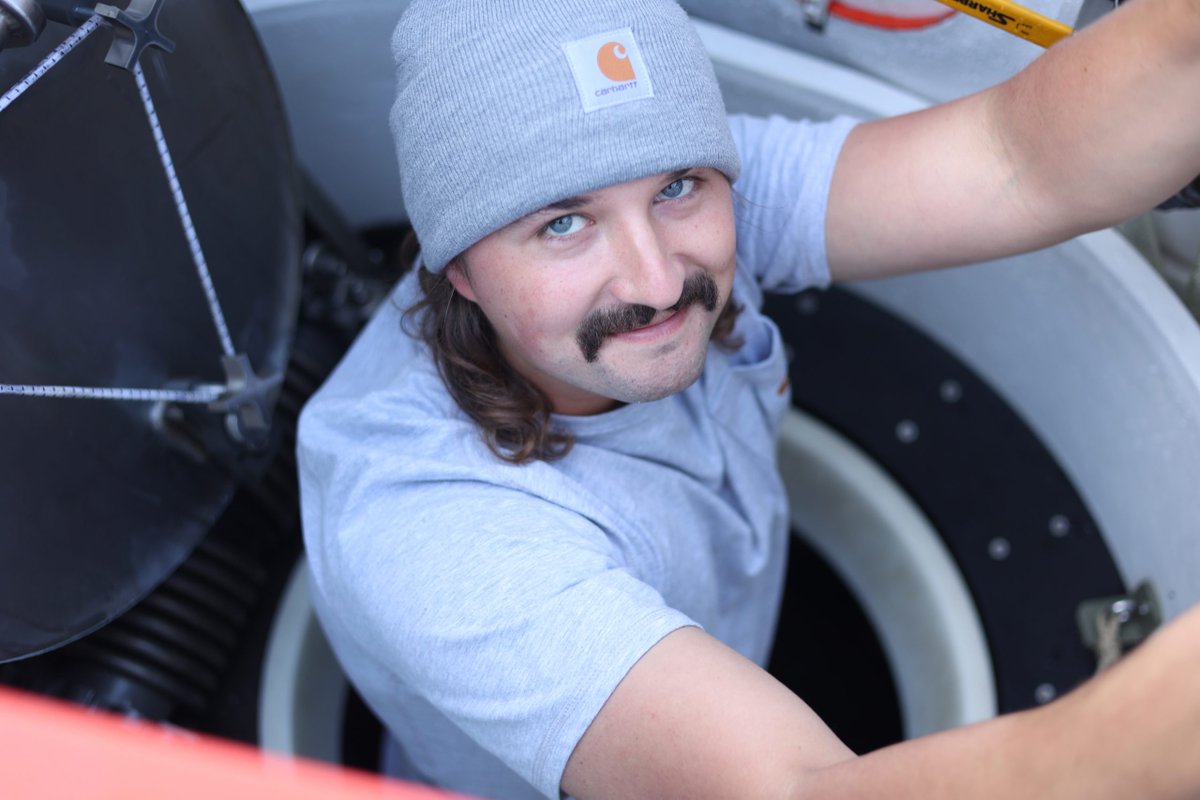 WHOI's tweet image. What does it take to pilot the #WHOI-operated human-occupied submersible #HOVAlvin? Find out  from our two newest pilots, Rick Sanger and Nick O’Sadcia! Then follow the links to learn more &amp;amp; apply to the program yourself!

ndsf.whoi.edu/two-new-alvin-…

@RVAtlantis
@USNavyResearch @NSF