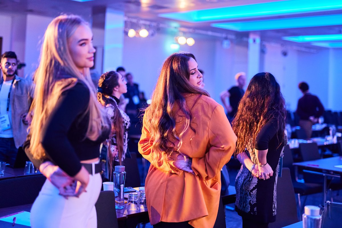 TechUnchained_'s tweet photo. Web3 events just got more fun! πΊπ½π§πΌ Join us for workshops, VR experiences & more. Network with industry leaders & have a blast! https://t.co/eRarnuxH7D
#Web3Events #FunWorkshops #TechCircusUnchained π https://t.co/gd0xS8pXsI