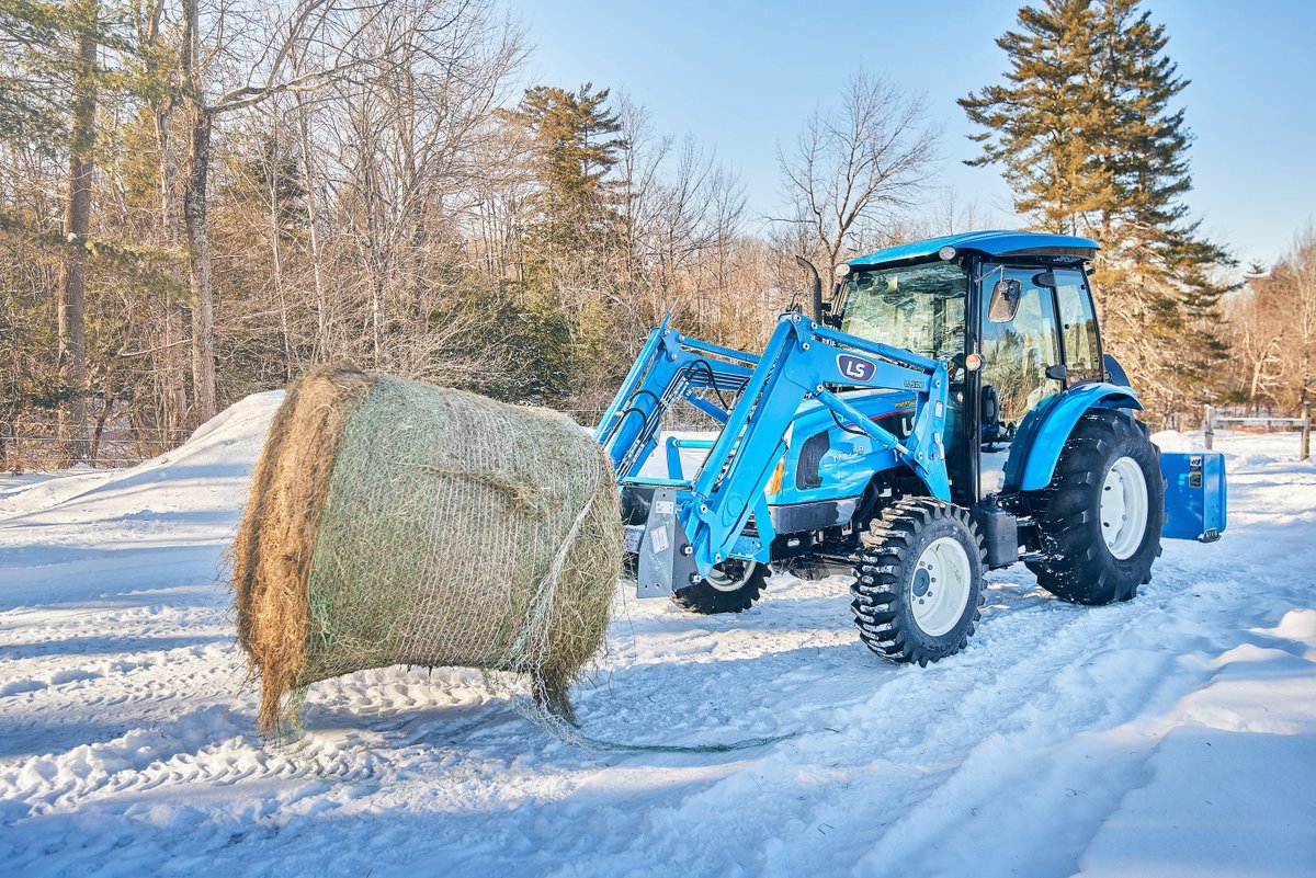 LSTractorUSA's tweet photo. You can use your LS for just about anything, in any weather! ❄️ #LStractor https://t.co/f7tK2cuiCk